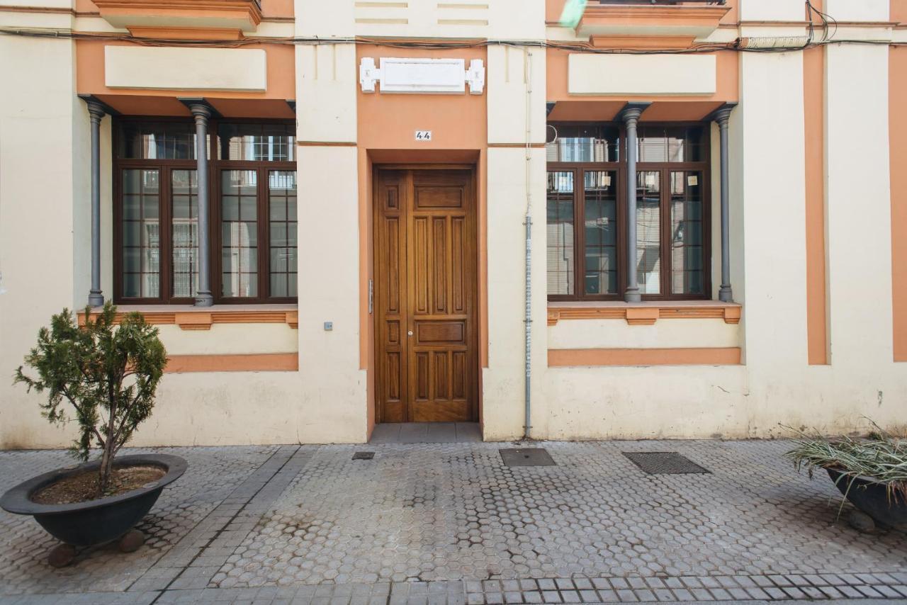 Puerta Real - Free Parking * Seville