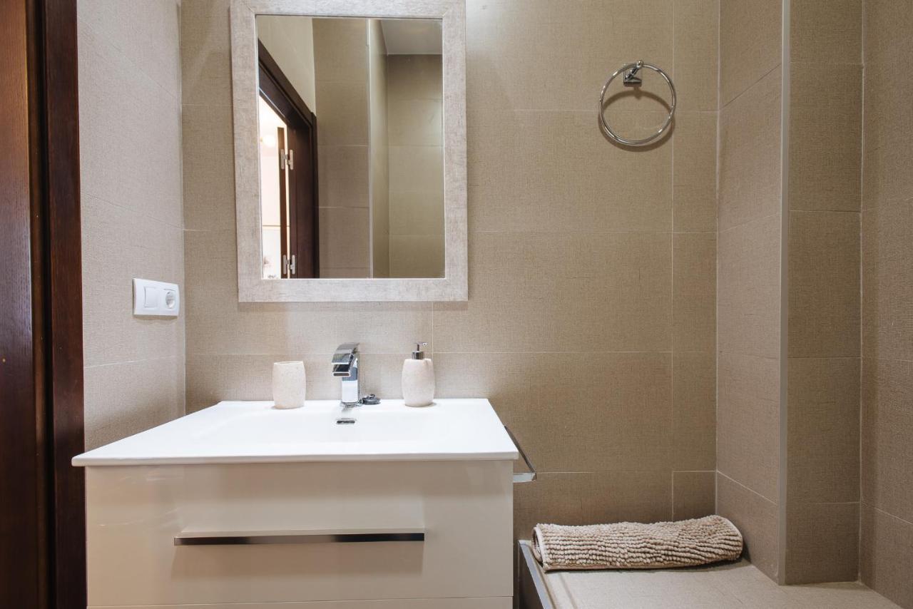 Puerta Real - Free Parking Apartment Seville